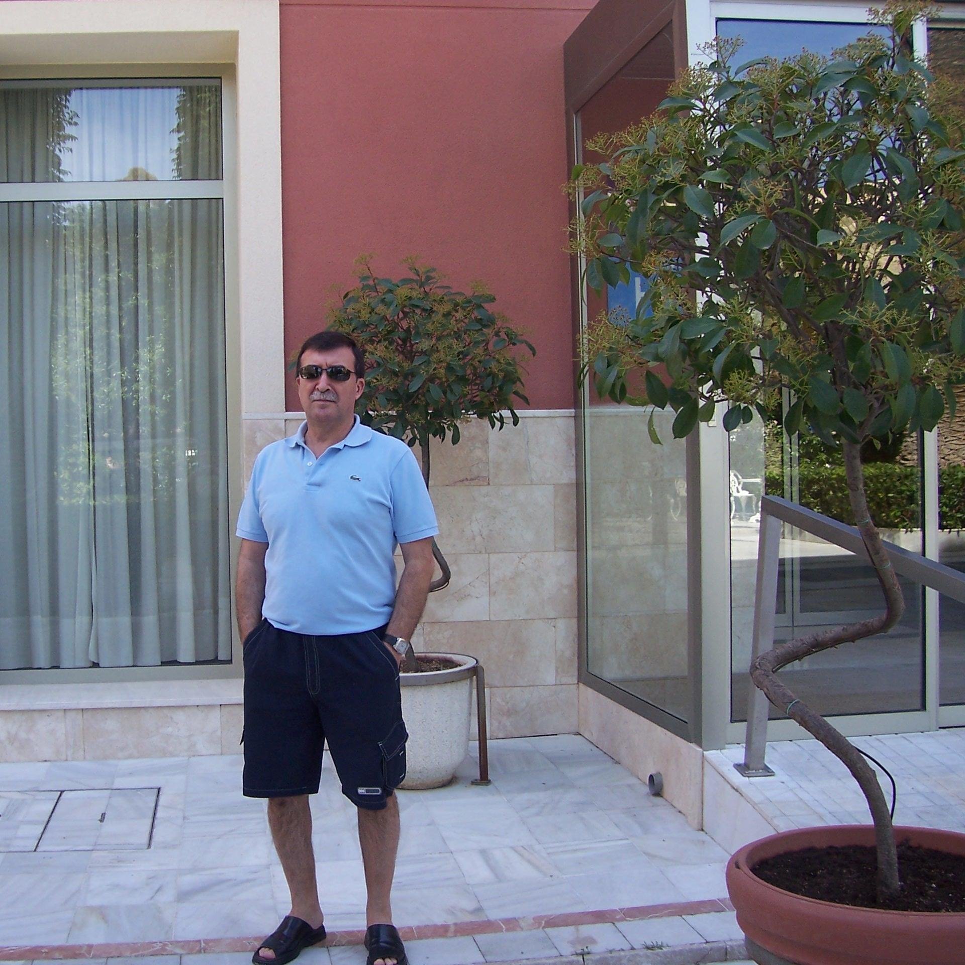 aamoratoc's profile picture. 