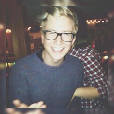 lyoakley's profile picture. my idols are better than yours
