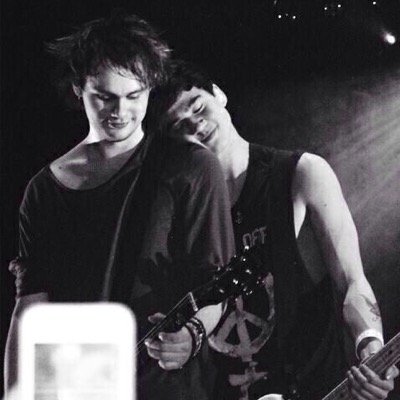 5SOS | obsessed with four dudes