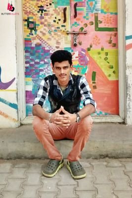 Am a photographer, editor, dancer, and having sme special skills in etra caricular activities ;)