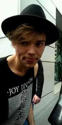 brudny_ashton's profile picture. ❤Emilia ❤directioner ❤5sosfam ❤uczennica Snape'a