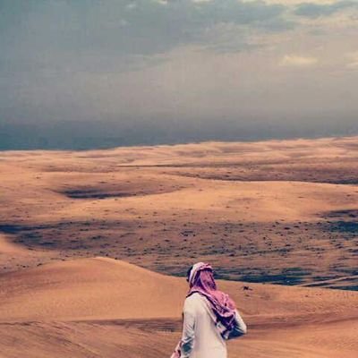 ‏‏لآ تشـيل الـهـم والـدنيآ مـتآع
    . 
إبتسم عـيش الليآلي في سـرور   .   

والظنون إن خآبت أسبآب الودآع
     . 
الحـيآه بـكـبرهـآ سـگـة عـبـور   .