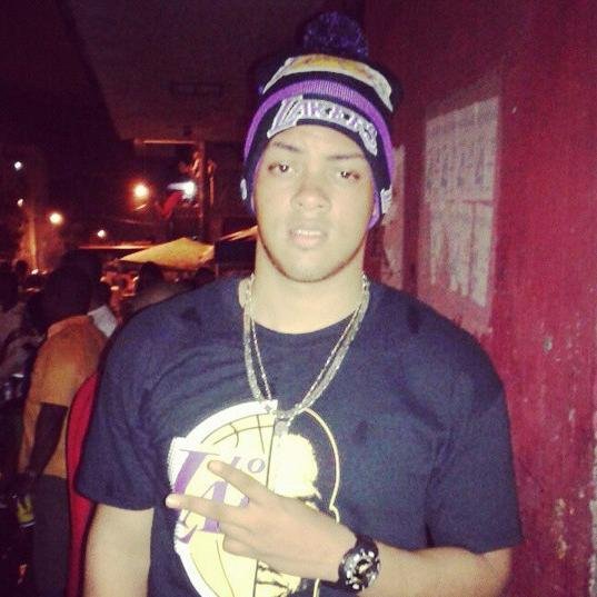 ronielarqui@hotmail.com                           cell : 6547-3434