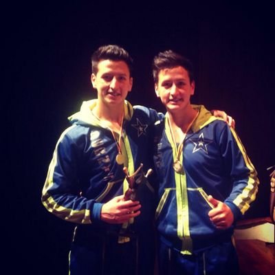 FansJonathanF_B's profile picture. fans de los gemelos Bernal....los adorooo♥