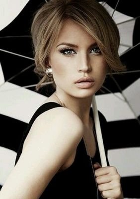 Hi I'm Abigail, I work as an ADA for SVU. |Lesbian||Single||
