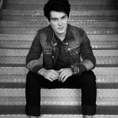 Club de F ans de La Casa De Anubis Colombia,espero que me sigan :) (16/enero/2013 me empezó a seguir Brad Lewis Kavanagh) @nathalia73