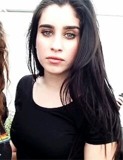 free follow from @laurensopinion ily