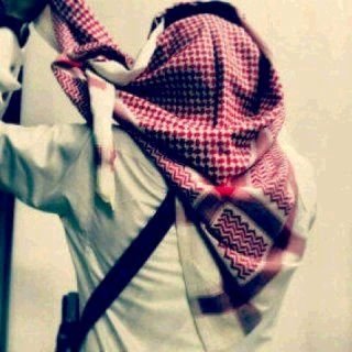 ‏‏‏‏شمّري وأفتخـر بتنكيـس العقـال
مـن نبـع شمّـر وردي وسقايـا 

شمّري وموطني عروس الشمـال
والصيت واضح للملا مابه خفايـا 

شمّر هلـي هـم ذربيـن الأفعـال
عـزوة