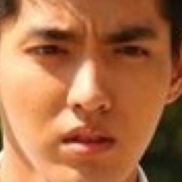 บอทที่เล่น : #kyพลทหาร ผู้แต่ง: @kyfamily11 บทบาทที่เล่น : คิมจงแด