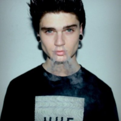 SB_Poexz's profile picture. |Gamer| Youtuber| 19| Gt: Remove IP| I Hit those Feeds| @MissSpaced Is My Girl|