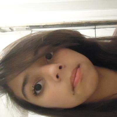 MikaellaGomes30's profile picture. 