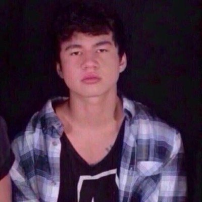 go follow @tumblrftmikey i follow back