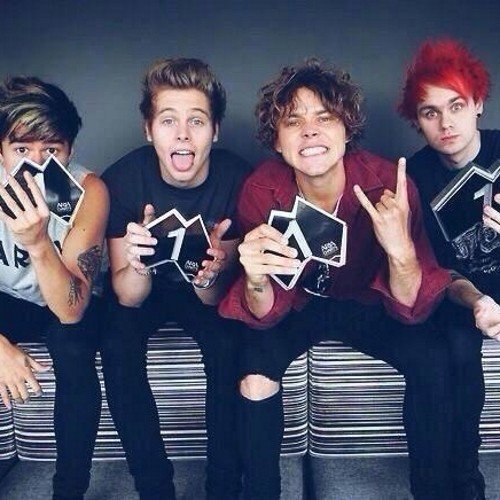 Texts from the boys! Tweet or DM me your requests x