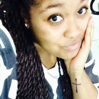 im turning my dreams into  reality 
daddys lil Girl but im grown ass women living life to the fullest.. love your self Or nobody will.. 
Red thats who I be