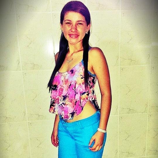 No hay nada imposible, porque los sueños de ayer son las esperanzas de hoy y pueden convertirse en realidad el dia de manana . =D sigueme y te sigo