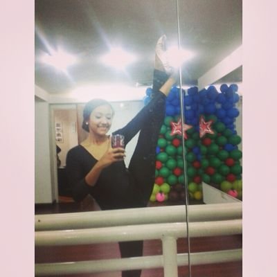 18/  Venezolana. Ballet y Gimnasia  ~ Las mejores historias ocurren en tu munte~  S♥