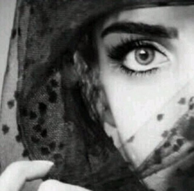 مساحاتي الخاصه هي وطني ، عاشقه لرسم ومساحتي الفكرية و الادبيه ... 🇰🇼 الكويت