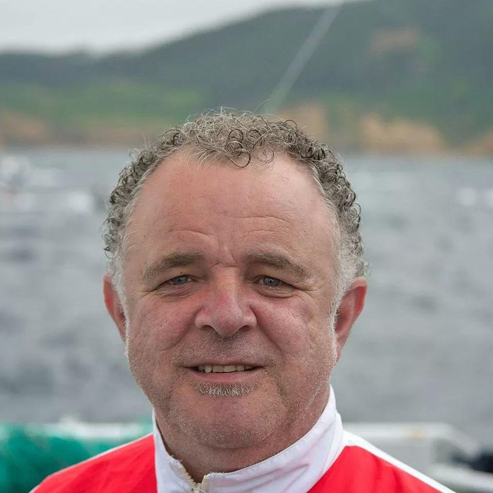 epernov's profile picture. Inquedanza continua na percura da novidade por descubrir.