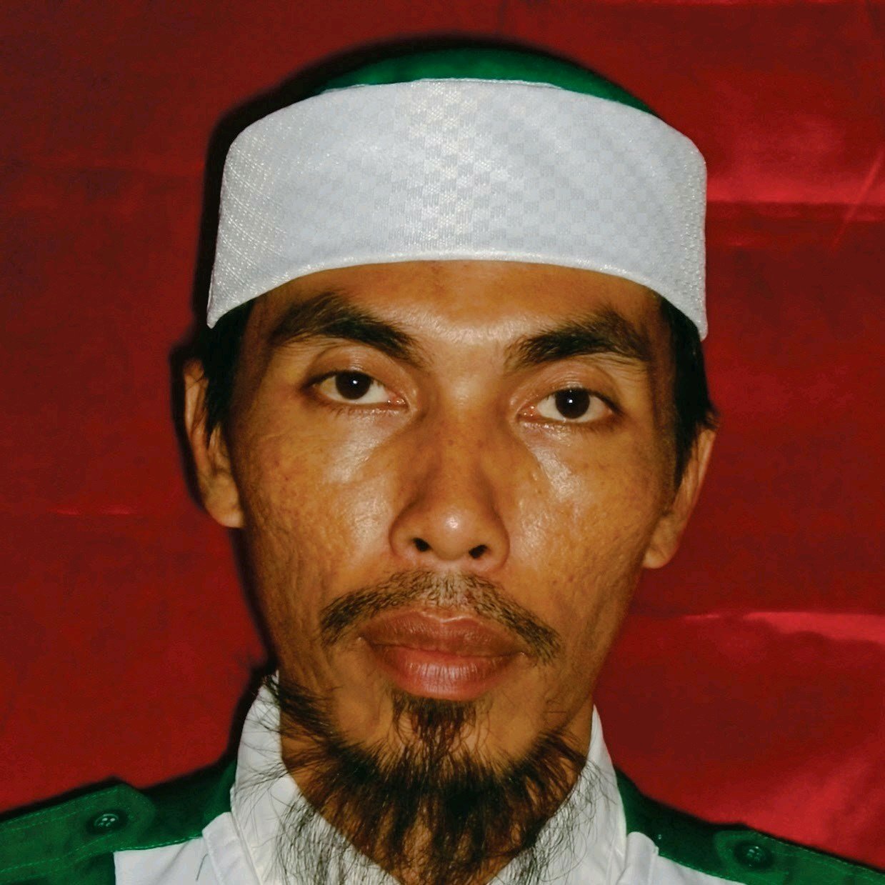 Hidup itu ibadah memperjuangkan kedamaian dunia bagi seluruh ummat menuju kedamaian akhirat.