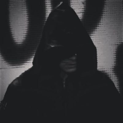 Once a dashing individual, now living in a dark terrene of undashing. As acerbic as can be, secreting all the hideousness from society. [Roleplay]
