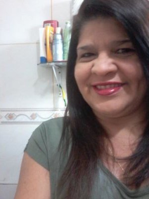 fatimaandrade51's profile picture. 