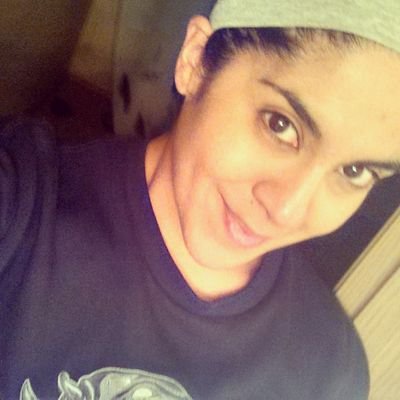 just here to meet new peeps and have fun sharing our thoughts, pics, and creativity :) much love 3 smooches!