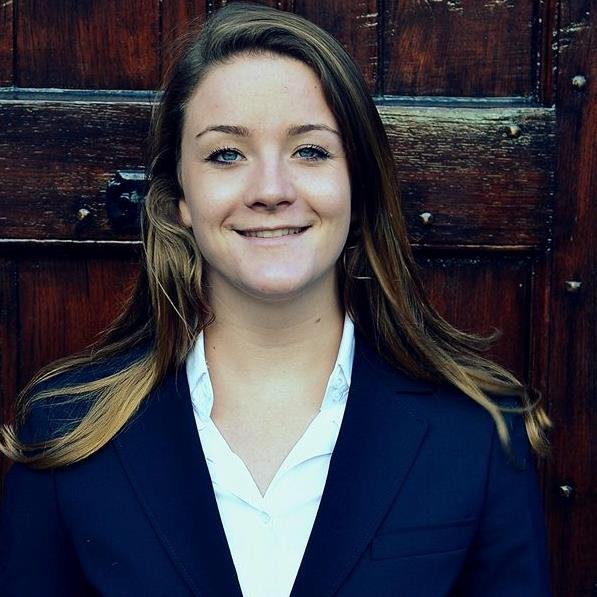 CharlotteCoenen's profile picture. Master student Bestuurskunde. Schrijven. Zwemmen. Frankrijk. Muziek.