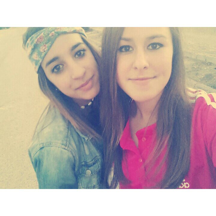 'Sonrie, vale la pena'.