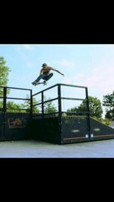 Ryan_Saunier's profile picture. skate.smoke.chill.work