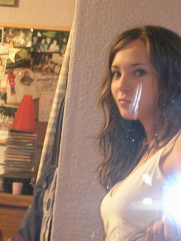 gyhiwelihoc's profile picture. interests. charming coffee enthusiast   Subtly charming zombie maven  -