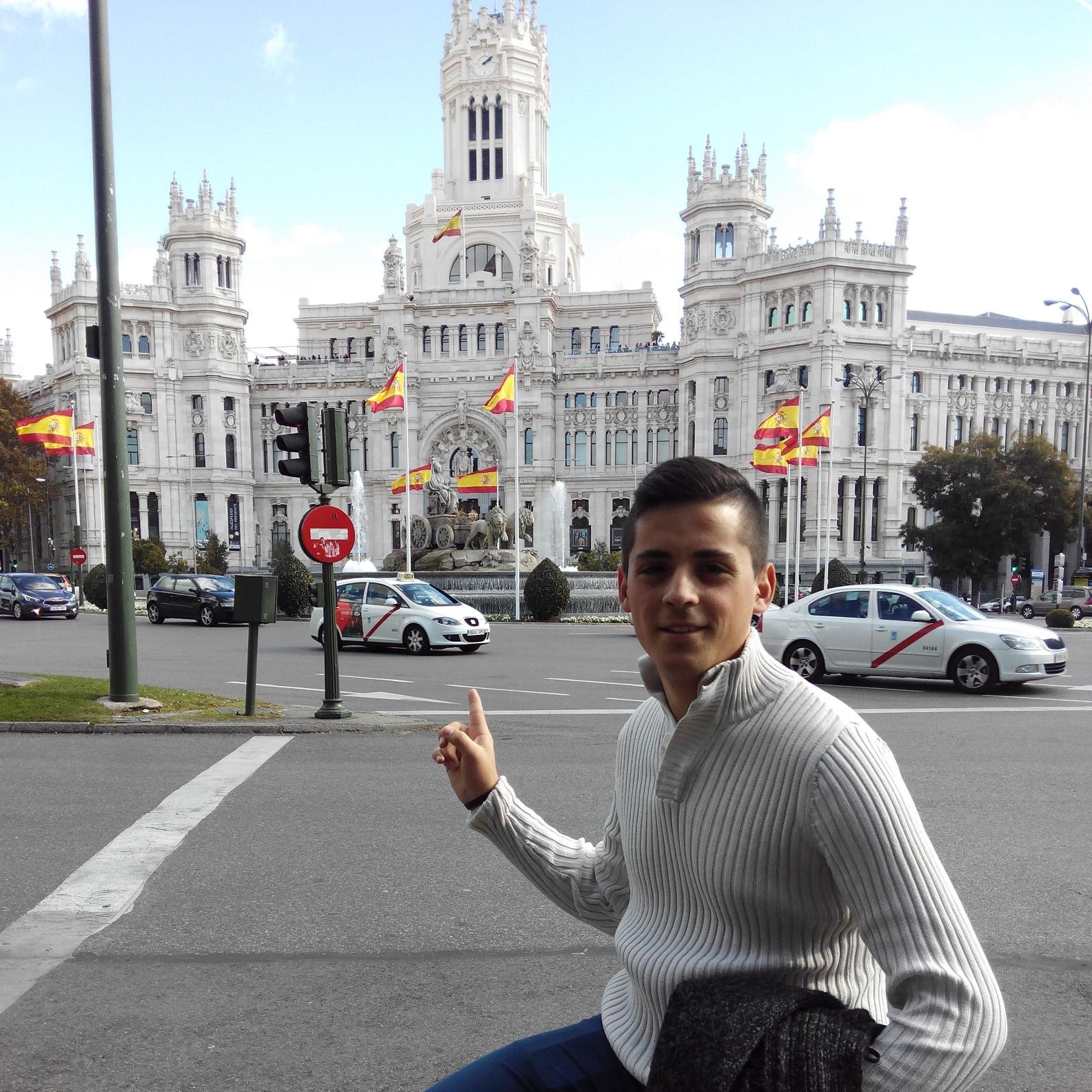 pestillos95's profile picture. Since1995. I'm not as strong as my friends thinks or as weak as I think. Siempre pensé que una piel con tinta posee algo especial. Al que no le guste..AMAPOLAS!