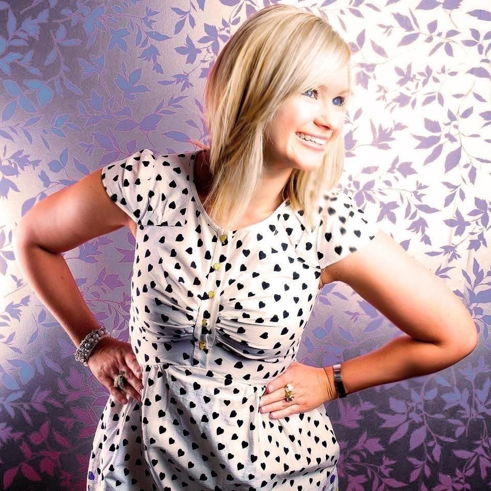 Free spirited, loyal friend, dedicated team leader, blogger, entrepreneur. I ❤️ travel, creativity, meet new people, masterminds, laughs. FBpage freedomaddict