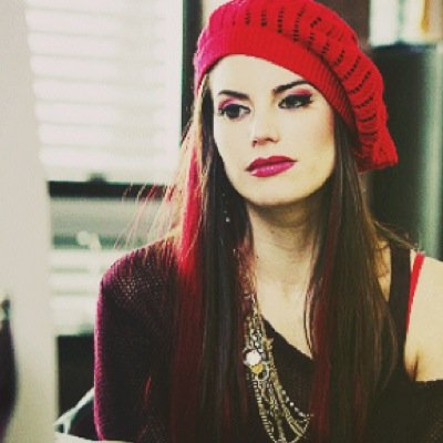 ☽ | You can call me Red or Ruby. | Werewolf. | Child of the Moon. | #OUAT #RP | ☾