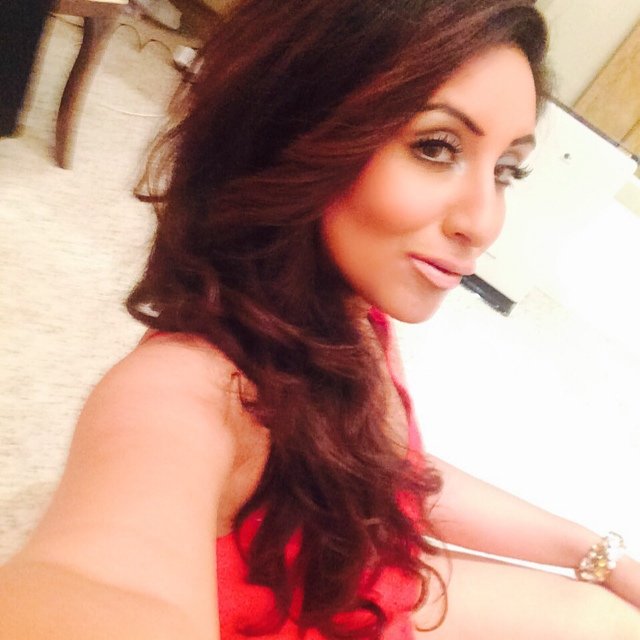 ZuleikhaMariam's profile picture. I'm kinda a big deal ;)
Pharmaceuticals/beauty therapy
Why reach for the sky when it is only the beginning

IG : zuleikhamariam
Snapchat: zuleikha123