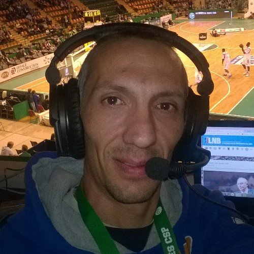 Animateur sur Flash Fm depuis 2004 , commentaire des match du CSP a domicile et Planete Sport tt les lundis 19h 21h.