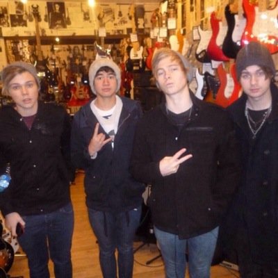 keepvoting5sos2's profile picture. 