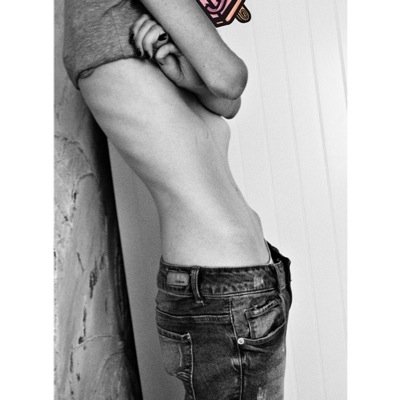 diary of an anorexic girl. kik Want.ribs. goal weight 105.