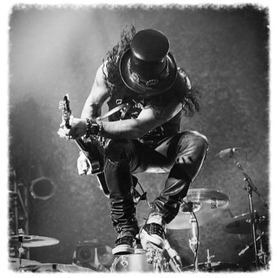 Go like us on Facebook too for all the best Slash posts!
https://t.co/pVVtVkuLbj