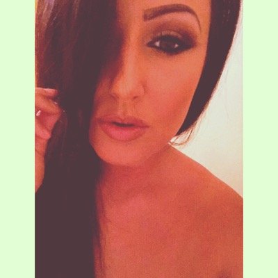 Laurashirleyx's profile picture. Scotland • MUA • Live • laugh • love ❤