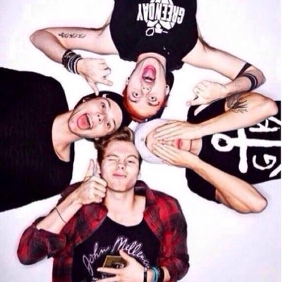 I Have a lot of problems☂ Born to fangirl♪ adiensoqndoam