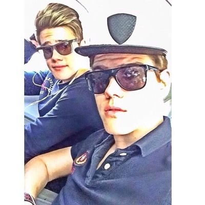 o sol são vocês @brenoecaiocese.r da minha vida beijos da vossa fãeu amo voces sao a minha felicida e do meu sono  e da trudteza amo voces se o meu sonho realiz