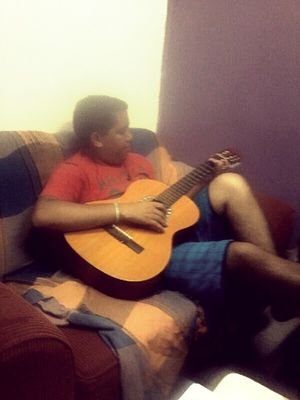 Brazilian, 20 years but an forever child, addicted to music and technology, twist for São Paulo and future journalist, singer and composer or successful writer!