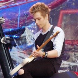 New yorker. Loove 5sos! Currently taken