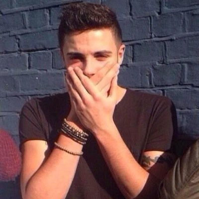 dm any confessions you have about any of the boys or people in the fandom! all confessions will be posted anonymously and will be 100% secret :)