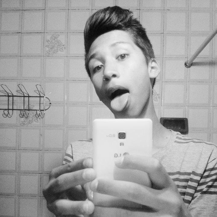 RealitySmile's profile picture. Amo con mi vida el skate y me chupa un huevo lo q digan. Skate my obsession╰ɵ──ɵ╯- Si no te gusta mi manera de responder, no te molestes en criticar mi gustos.