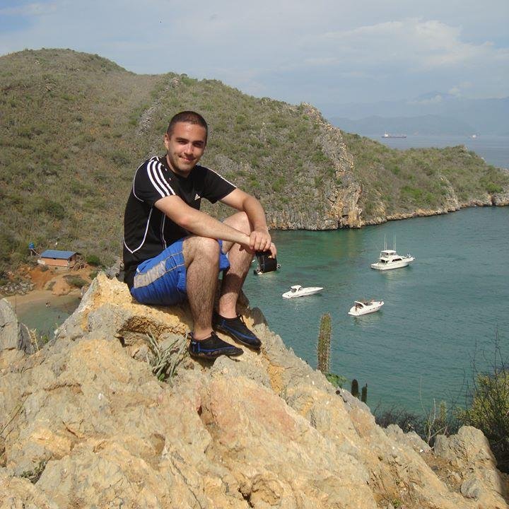Software Engineer
I love learning about new technologies, traveling, and listening rock music.