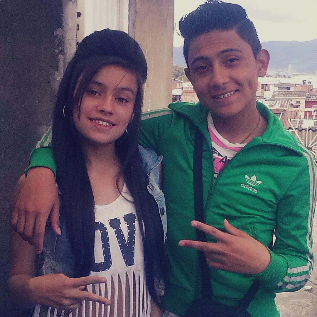 AL MAL TIEMPO BUENA CARA :)♥