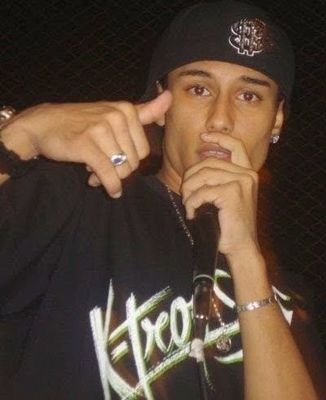 ELE SIM FEZ UMA VIAGEM ♥♥ meu twiter antigo→→ @EternamenteFB