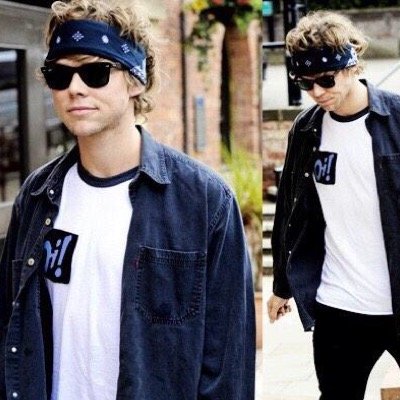 Ashton Irwin gives me heart palpitations 卌