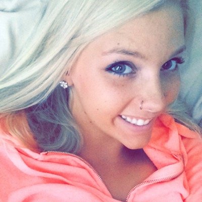 marie_tinaa's profile picture. 